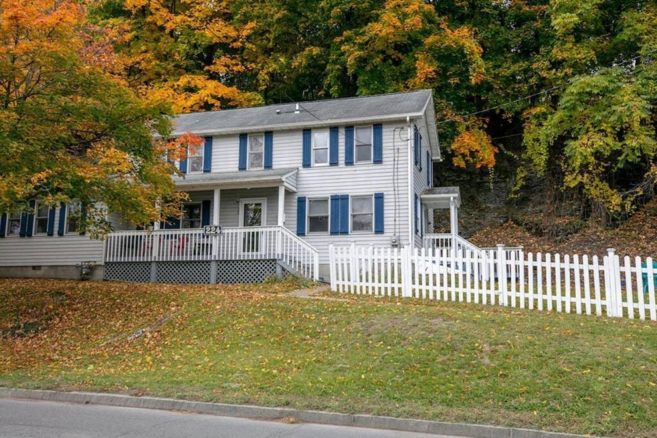 River Front Home In The Heart Of Ithaca Exterior photo