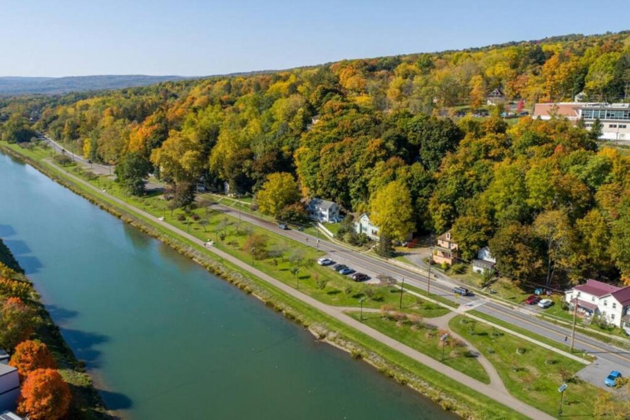 River Front Home In The Heart Of Ithaca Exterior photo